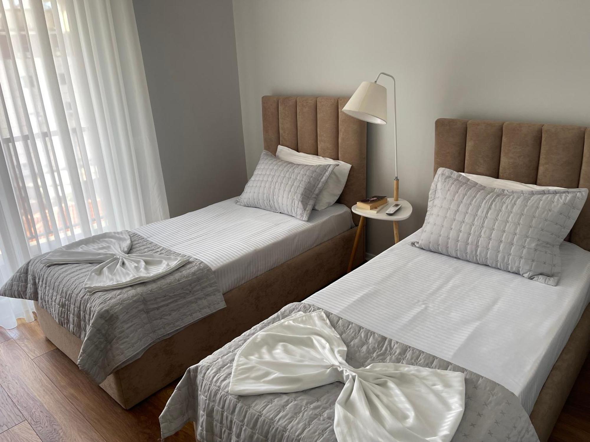 New Bazaar, Grand Apartment Тирана Екстериор снимка